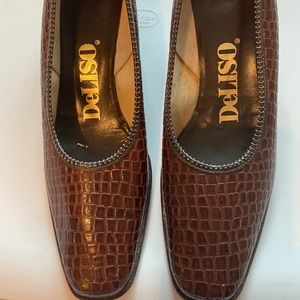 Women’s shoes, size 8 1/2. Low heel